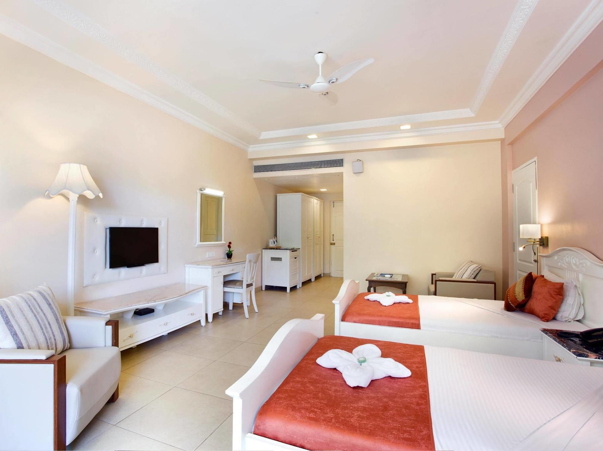 Villa San Lawrenz Lonavala Εξωτερικό φωτογραφία
